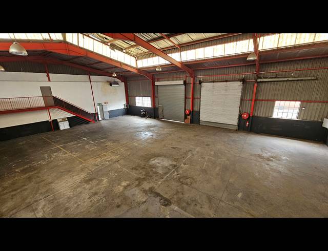 690M² WAREHOUSE TO LET IN JET PARK
